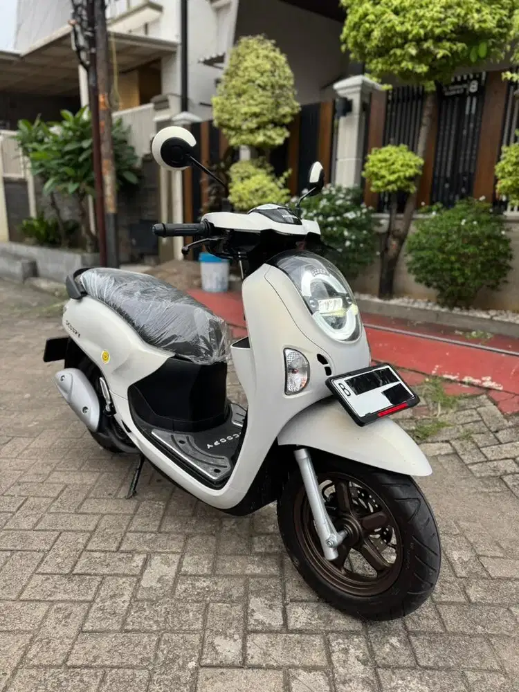 KM 800! SCOOPY PRESTIGE 2024 PAJAK BULAN 12-2025 W PUTIH FAVORIT