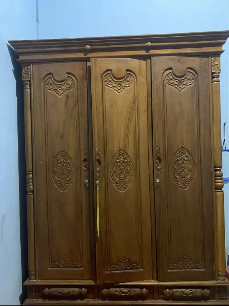 Jual lemari jati asli