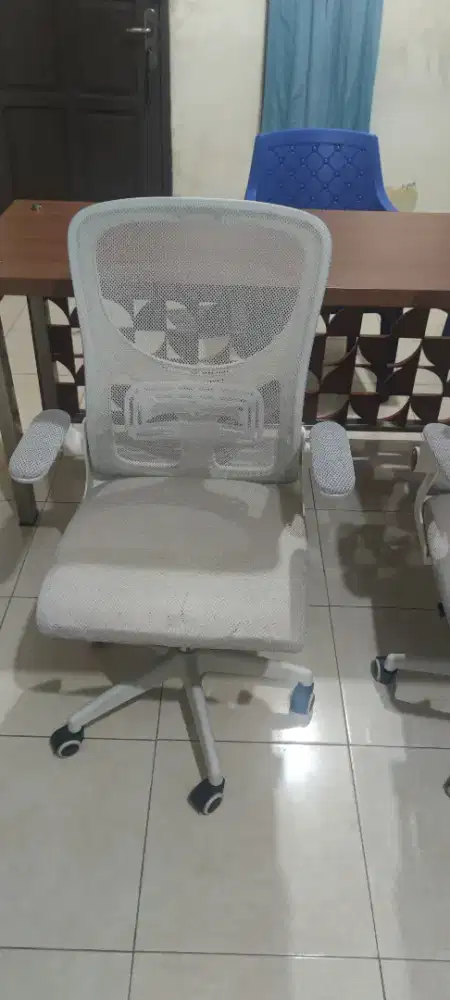 Kursi Kantor Latex Bagus