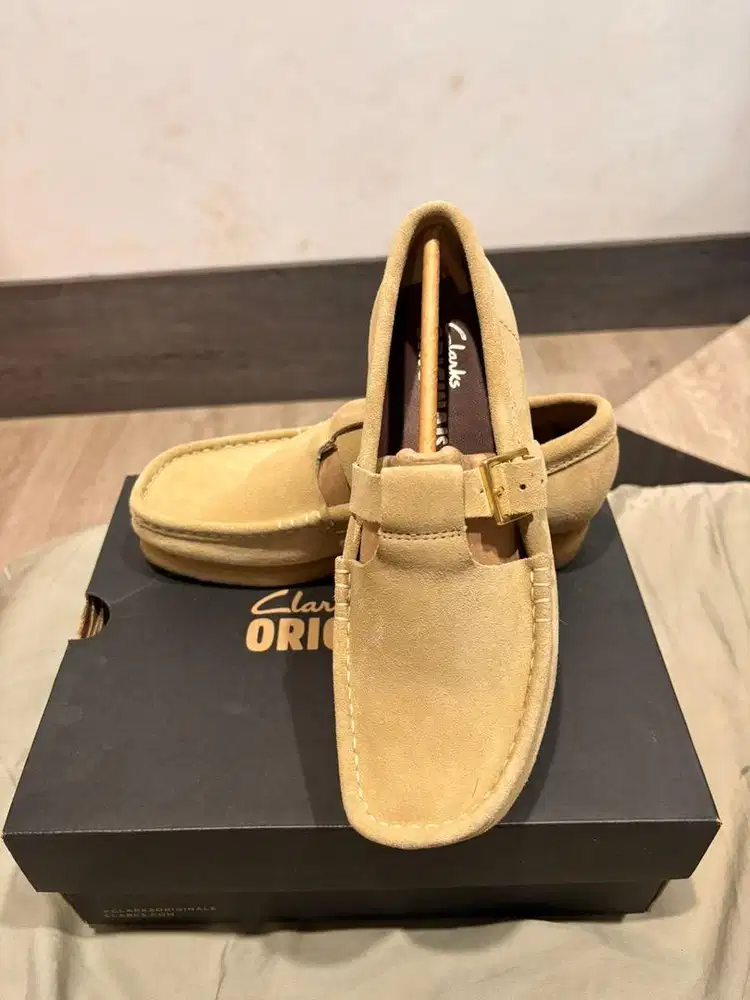 SENDAL CLANKS WALLABE T BAR