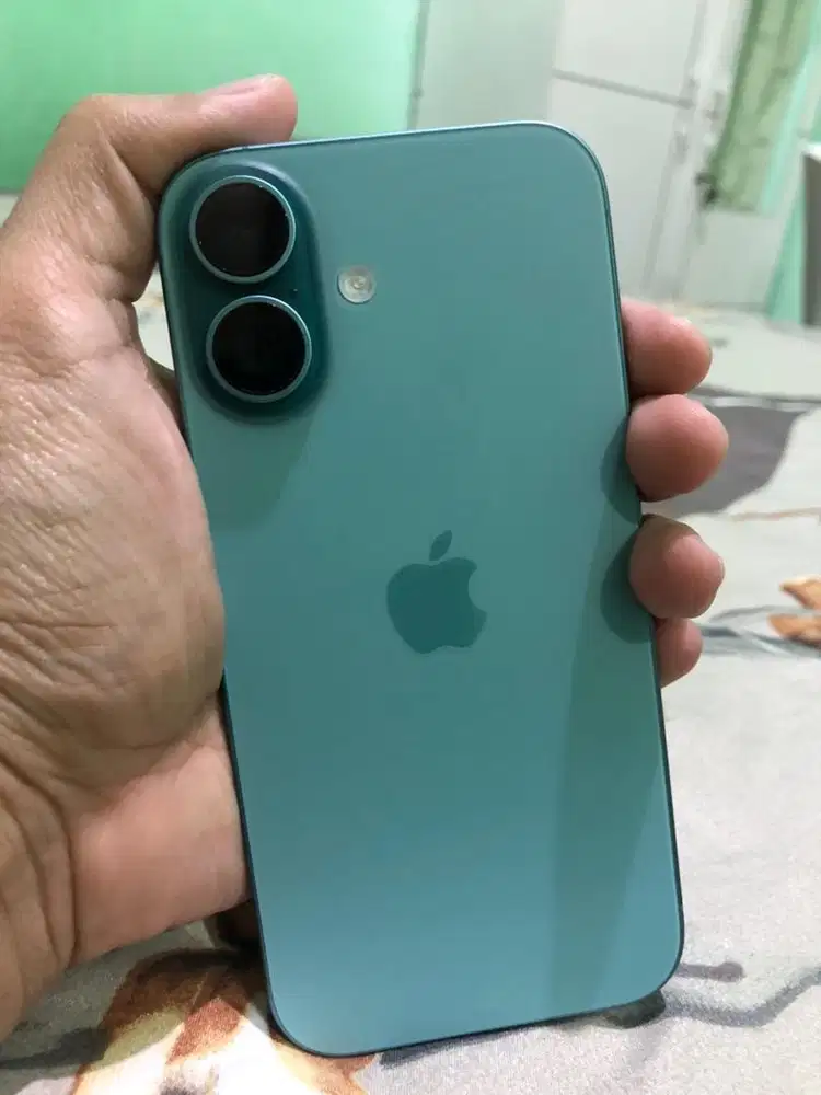 iPhone 16 128GB Garansi Resmi Teal