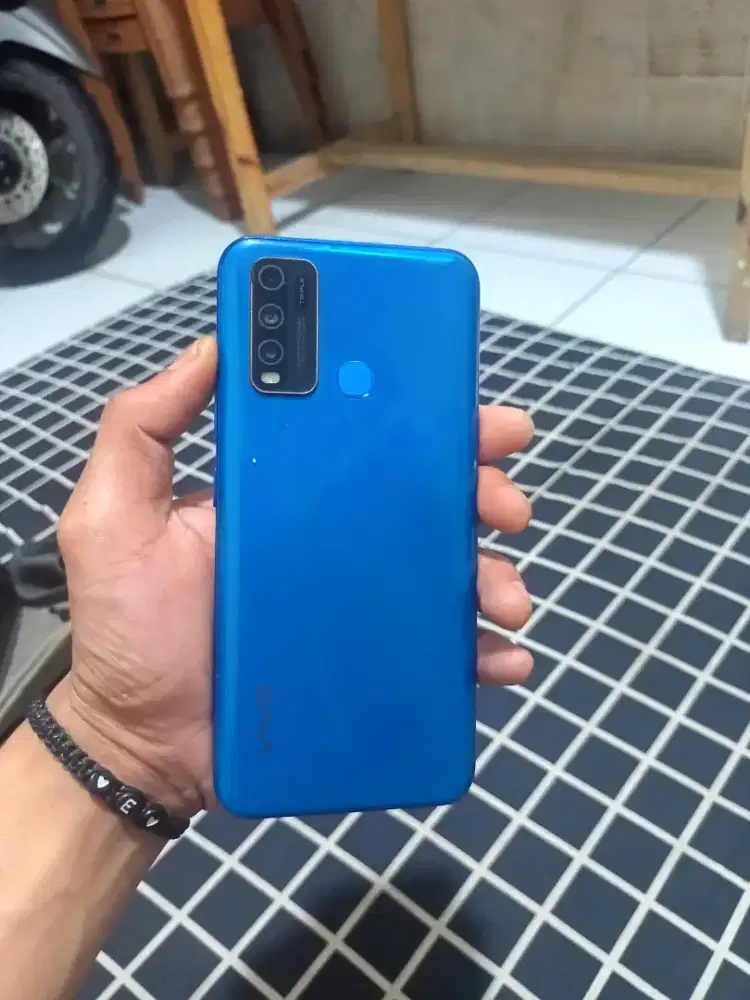 Vivo Y30i 4/64 hp ajah