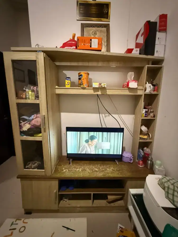 Meja Rak Tv Warna Cream