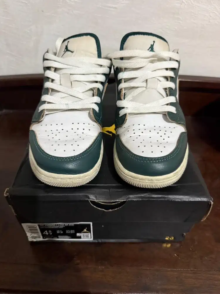 Nike Air Jordan 1 Low SE (GS) Size US 4,5/36,5 Original