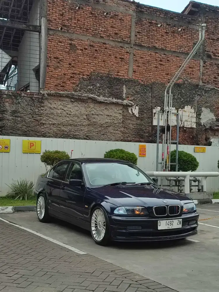 BMW E46 323i M52