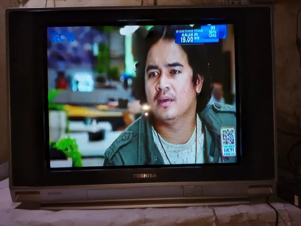 TV 29 inc FLAT TOSHIBA- BOMBA