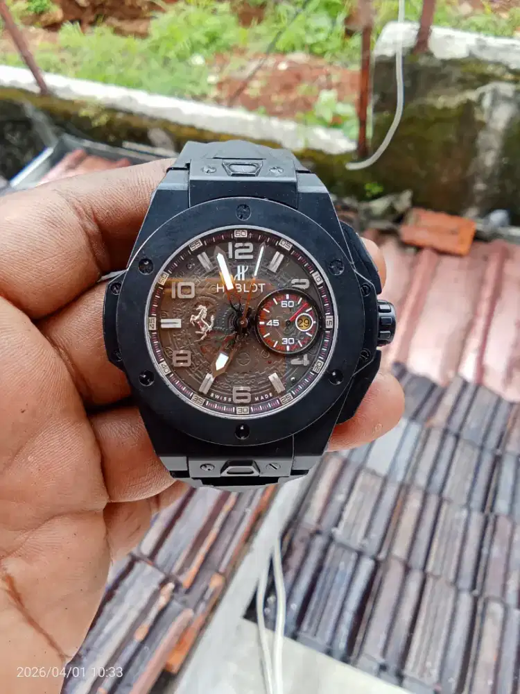 Jam Hublot otomatis chrono loncat