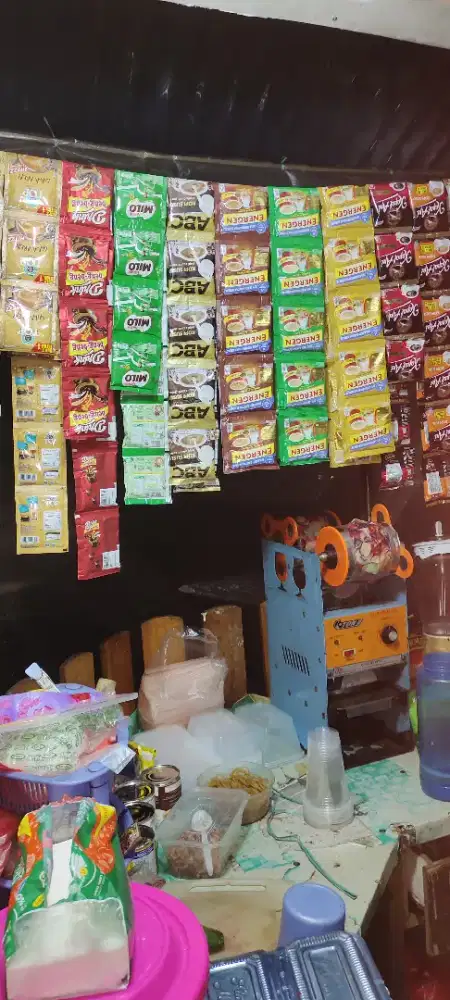 Di cari 2 orang laki/perempuan tidak merokok