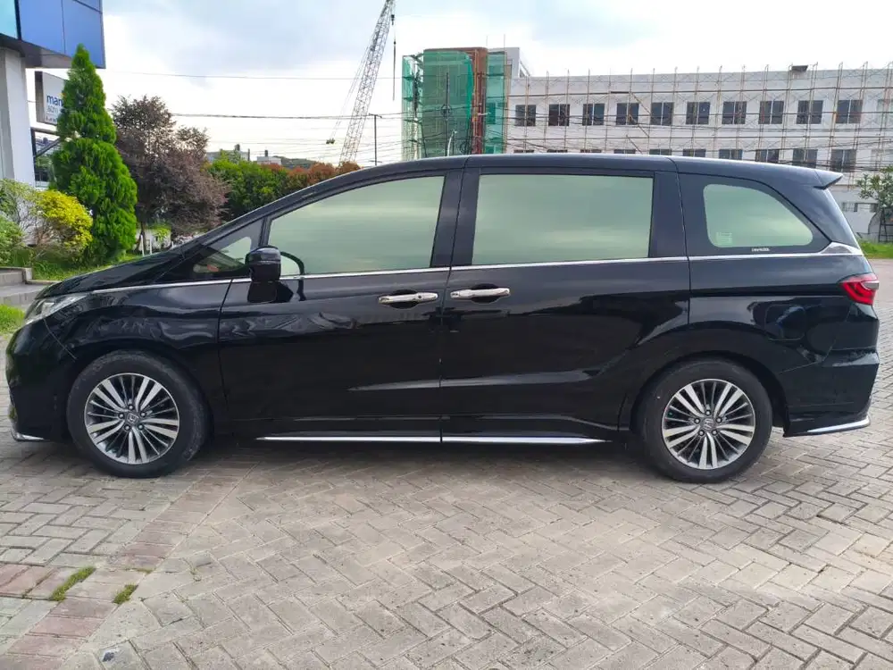 Honda Odyssey prestige 2020 ( good condition,)