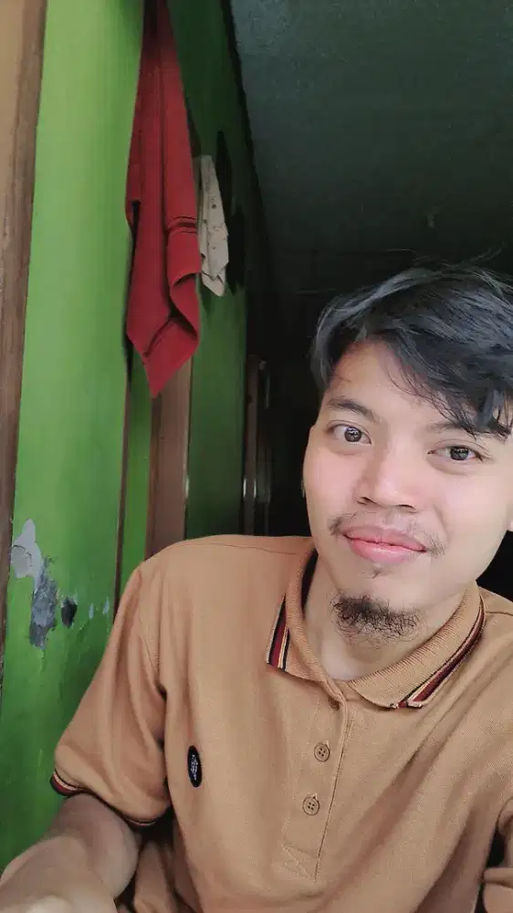 Mencari pekerjaan apa saja yg penting halal