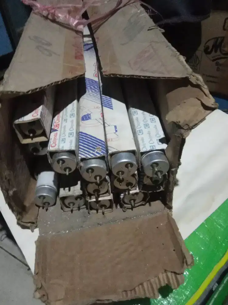 Lampu TL 10 dan 15 watt