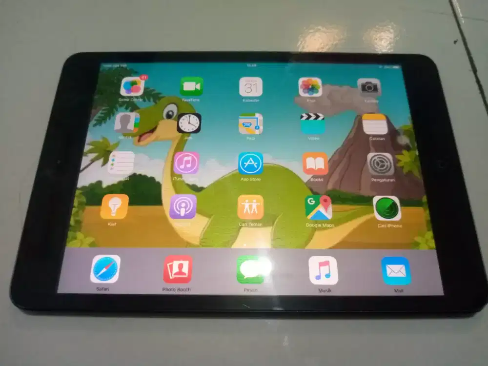 Iped mini 16gb layar 8 inchi wifi tt/barter
