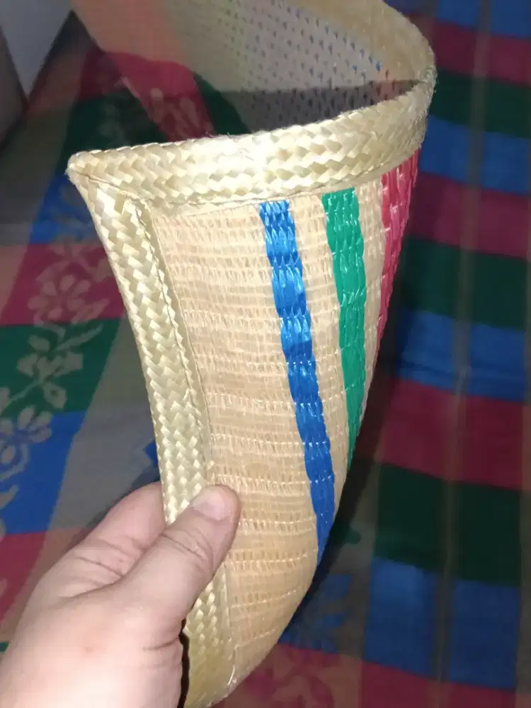 Tikar bahan plastik dapat dilipat