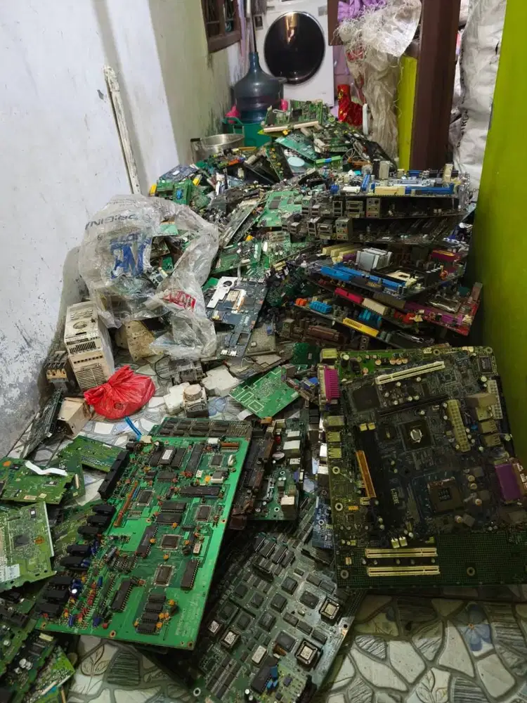 Rongsokan PCB Elektronik Bekas Semua Jenis