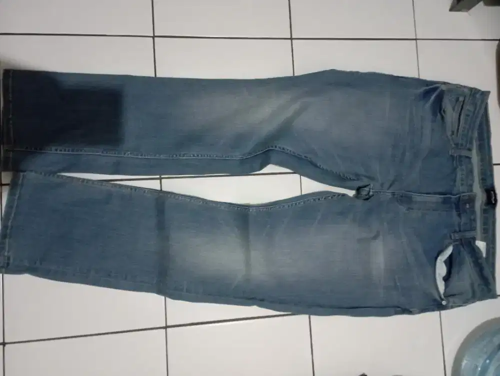 Tira size 36,LP:47cm,kondisi baru,jual 150k