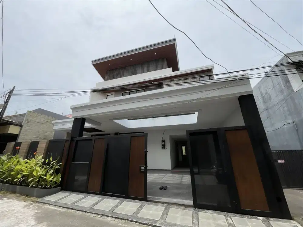 Dijual Rumah Mewah Brand NEW Modern Design di Radio Dalam - Jakarta selatan
