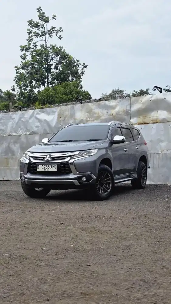 Mitsubishi Pajero Sport Dakar CBU 2016 antik istimewa bandung