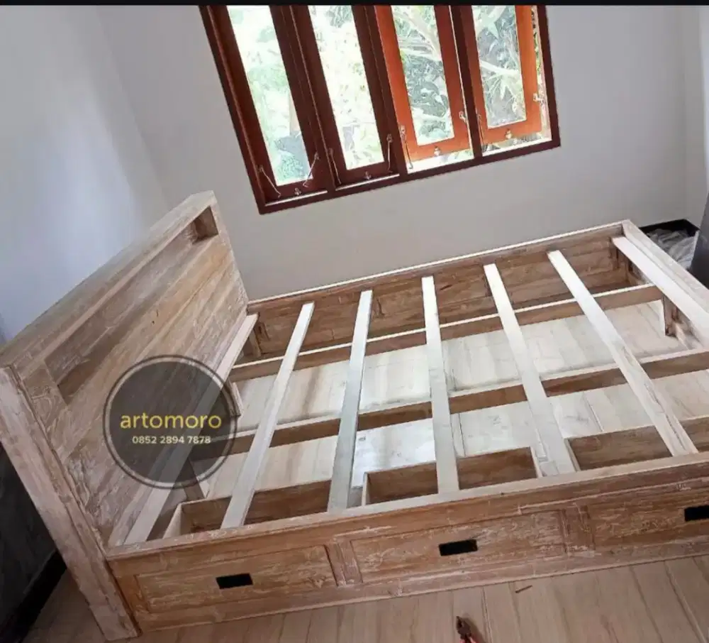 Dipan laci white wash