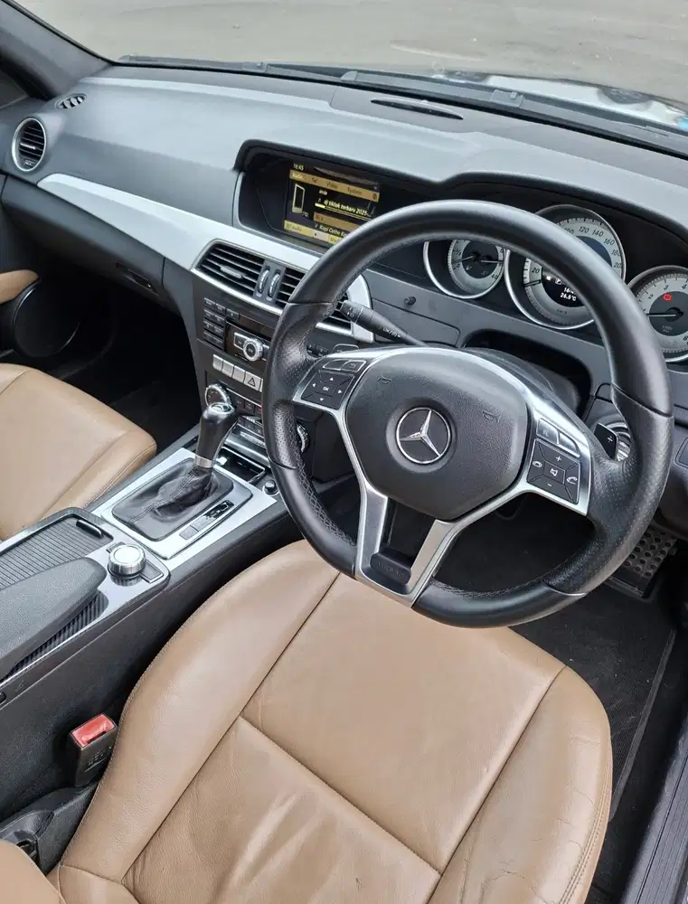 Mercedes-Benz C250 2012 Bensin