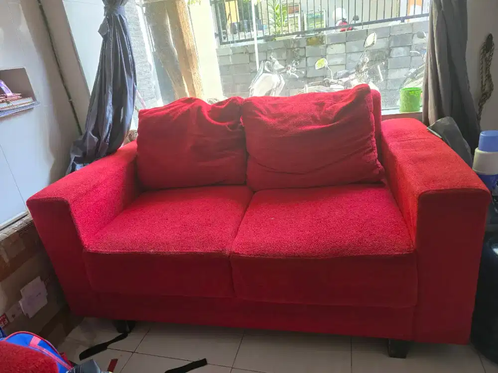 Sofa Bekas Warna Merah