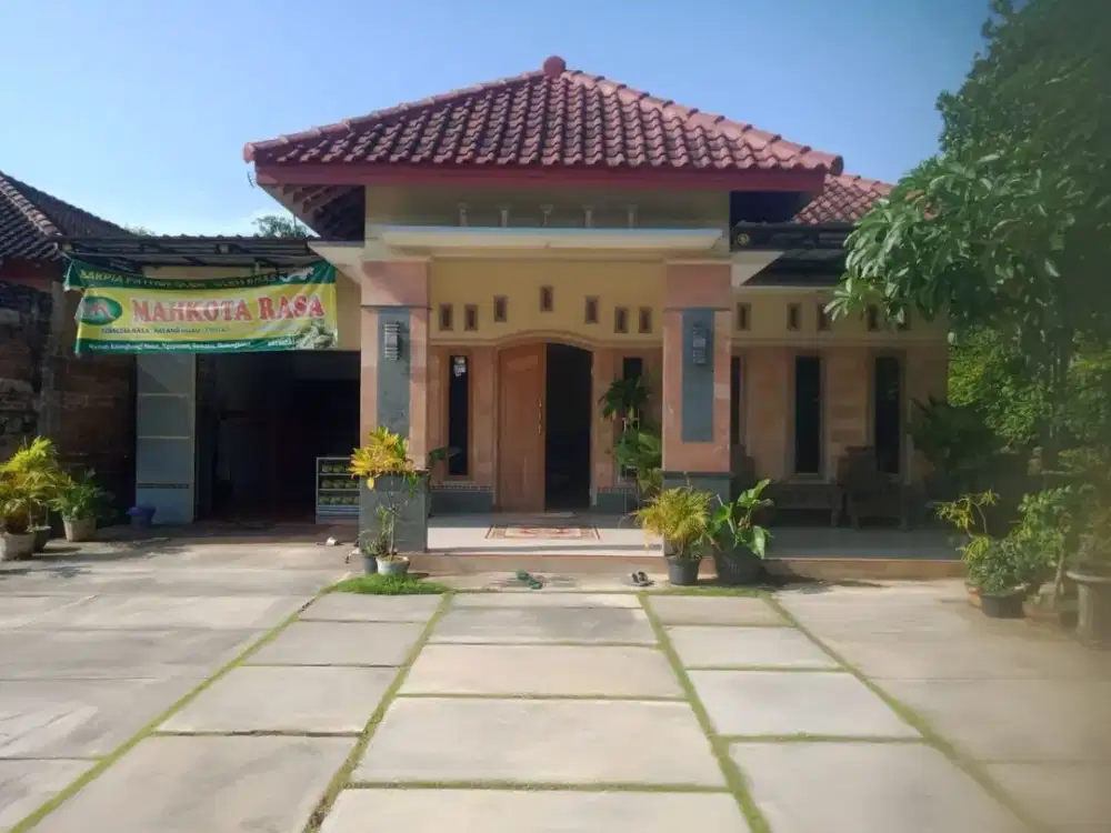 Rumah Luas di pinggir Jalan Wonosari Semanu Gunungkidul