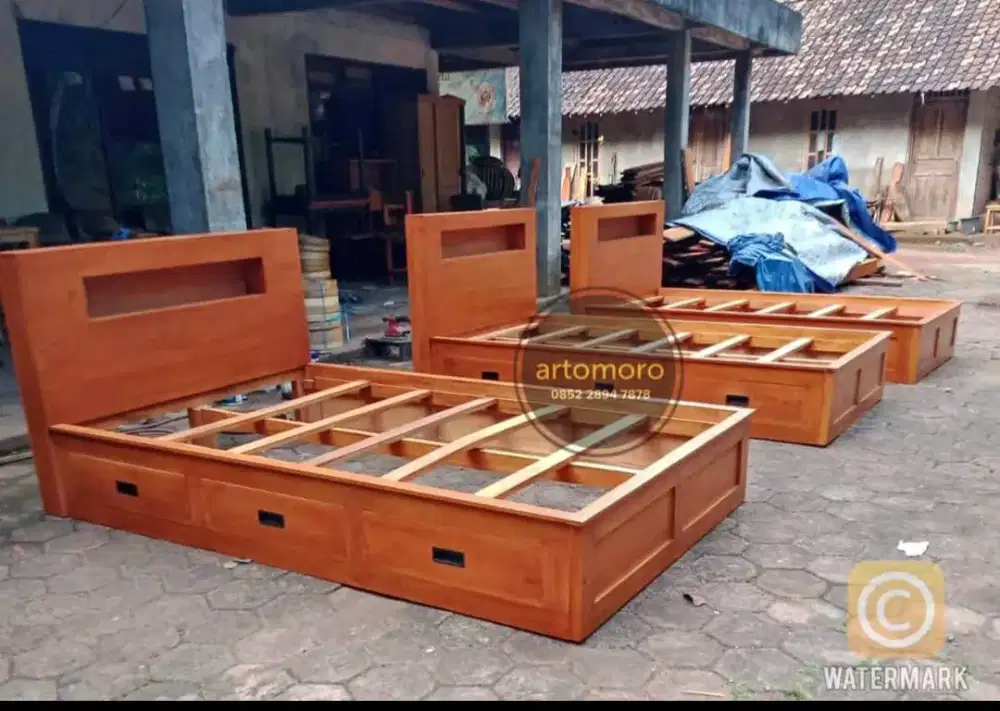 Dipan laci minimalis