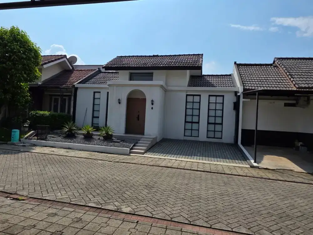 Disewakan Rumah Full Furnished Nyaman Asri Siap Huni Lokasi di Kota Baru Parahyangan Banyak Sumba Bandung