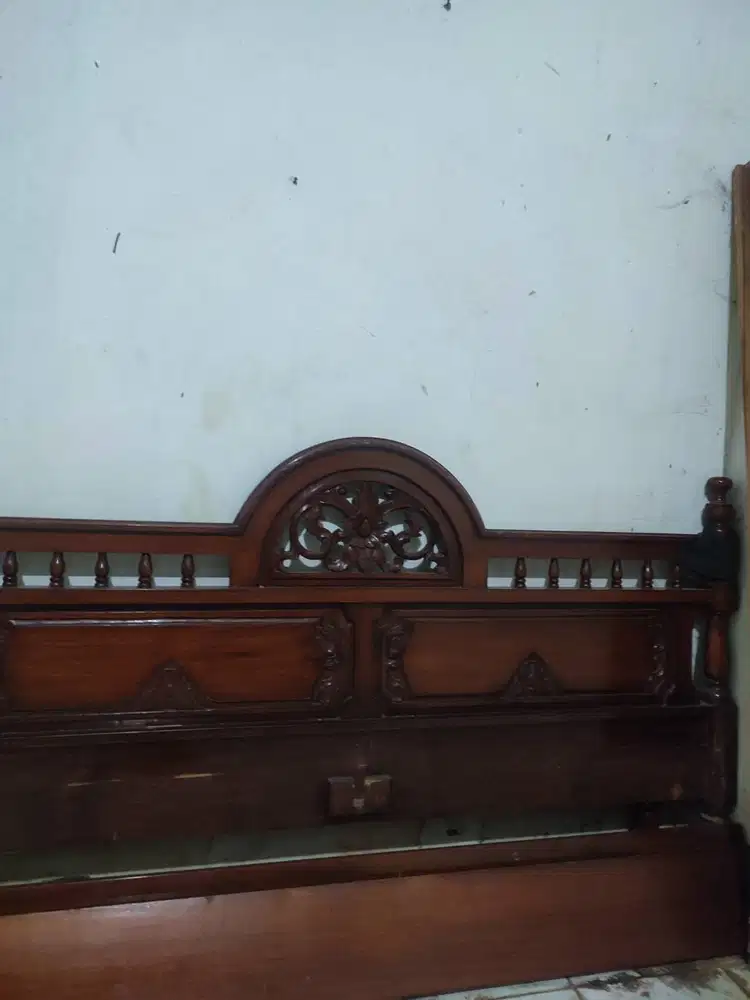 NEGO Dipan kayu jati