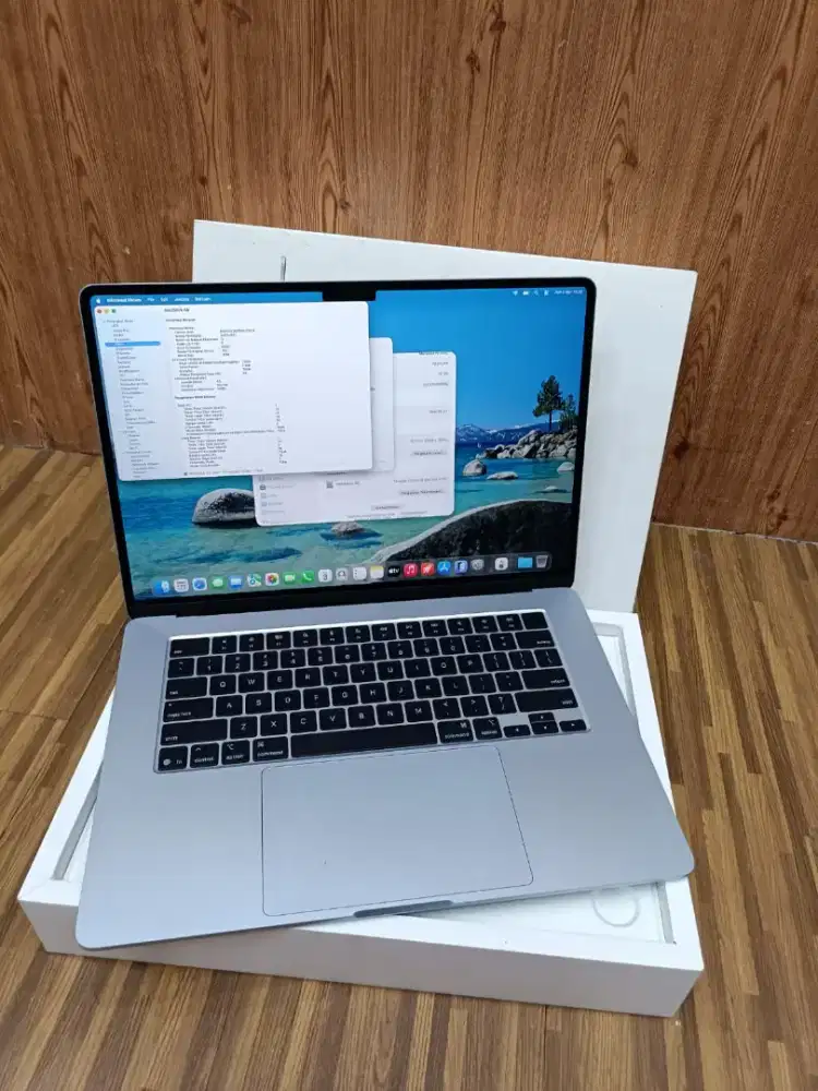 MacBook Air M4 15 inch 16/256GB Second iBox Mulus Fullset original