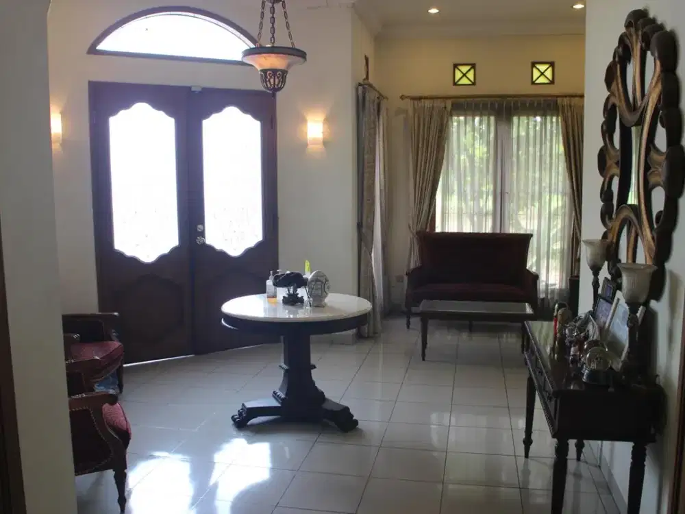 Dijual rumah mewah bagus di Kemang Pratama Regensi Bekasi