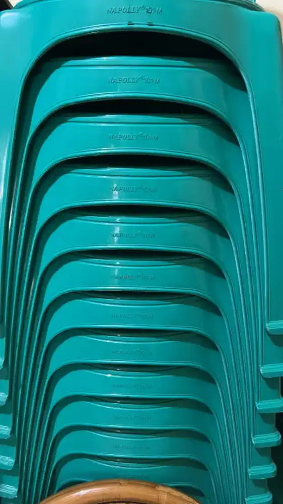 kursi napolly 150 buah