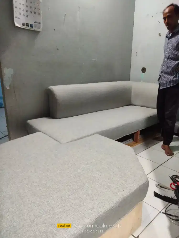 Panggilan servis kursi dan sofa