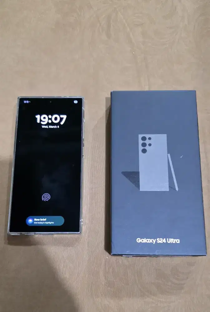 Samsung galaxy S24 Ultra 12/256 gb