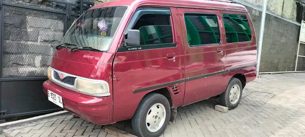 Suzuki Futura 1996 Bensin