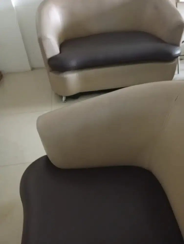 Sofa bekletan masih aslinya kami jual