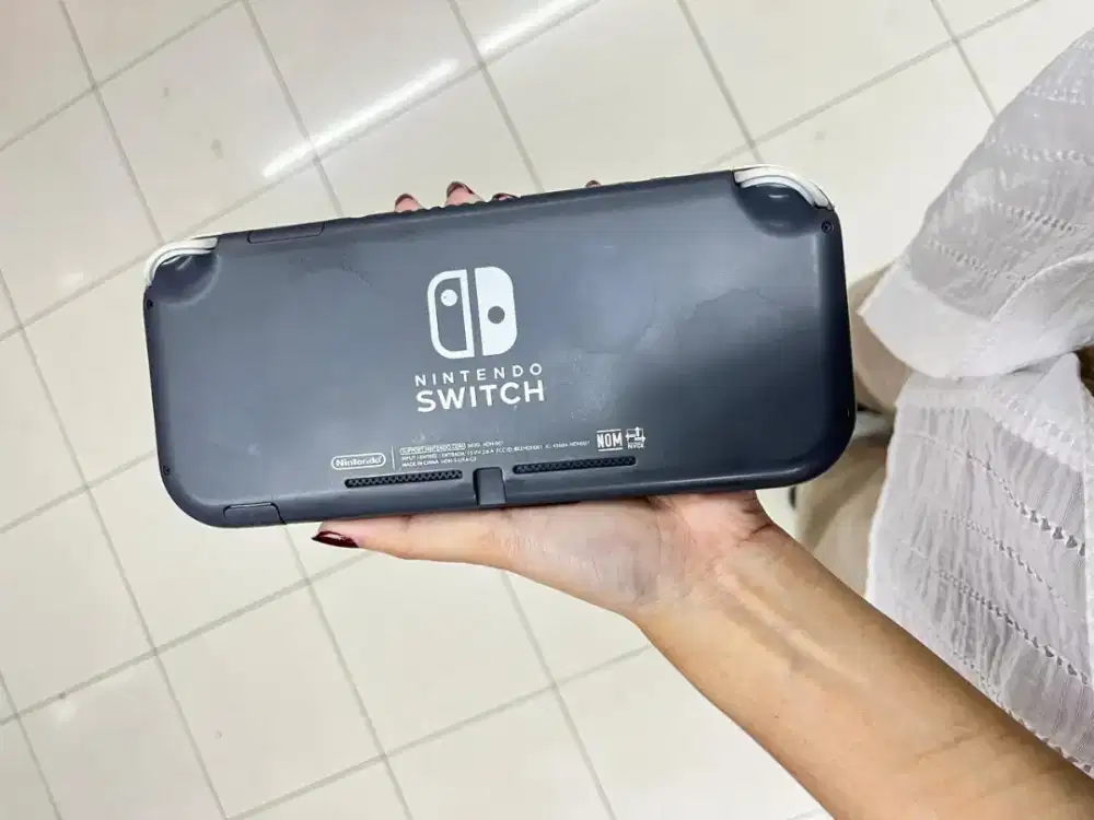 NINTENDO SWITCH LITE 2020