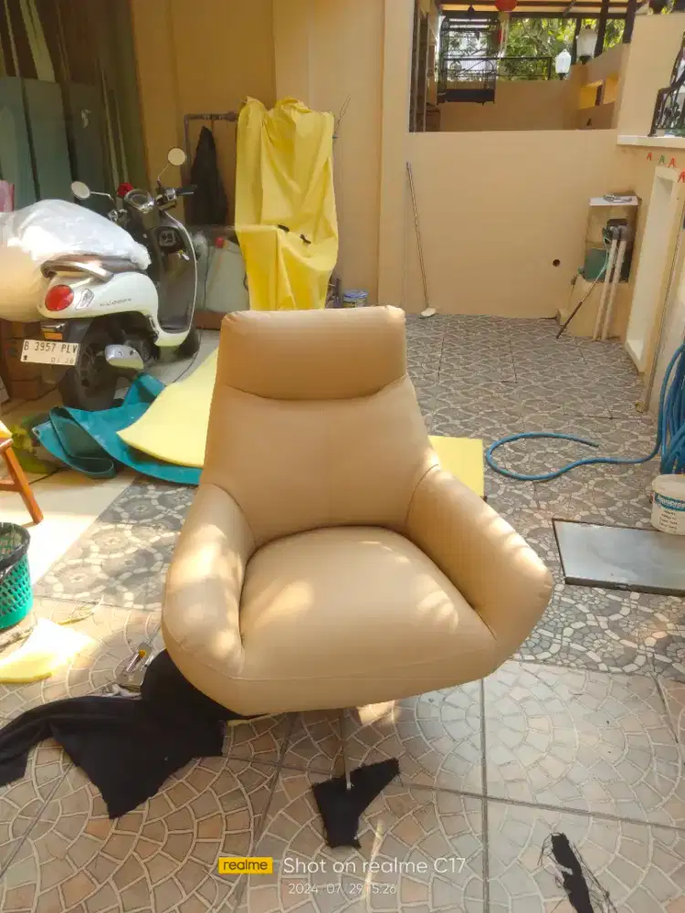 Panggilan servis kursi dan sofa