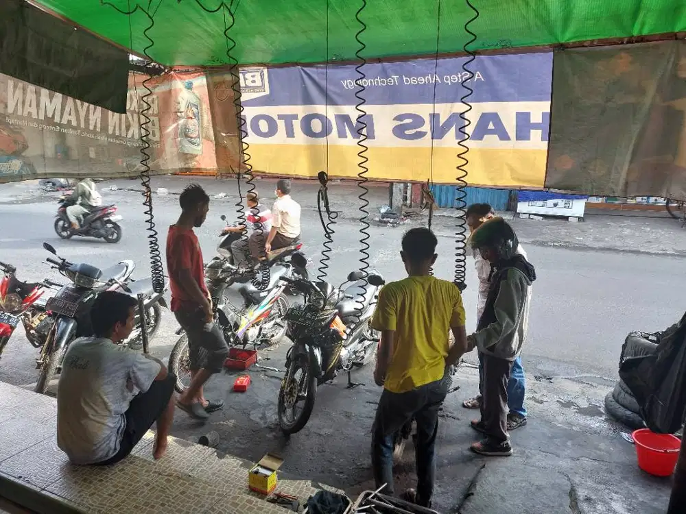 DIBUTUHKAN MEKANIK MOTOR YANG BERPENGALAMAN