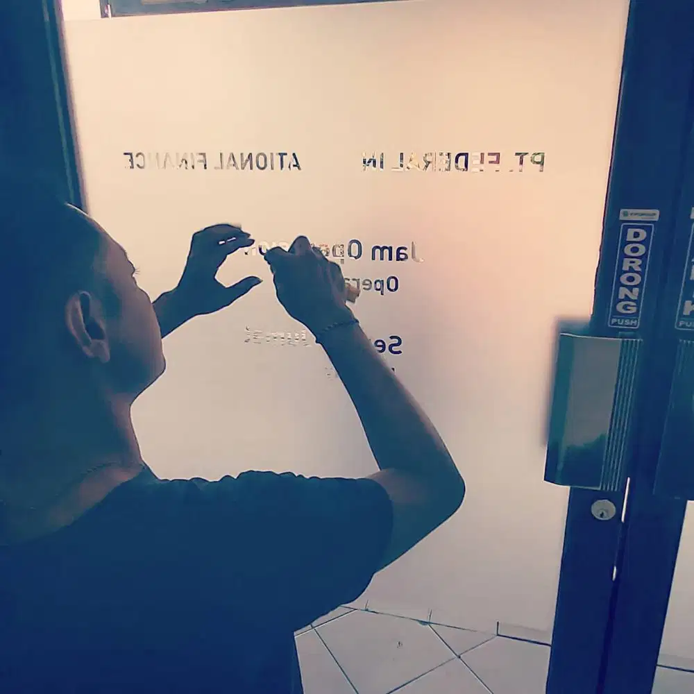 STIKER KACA SANDBLAST ES KACA FILM ONEWAY CUTTING STICKER PANGGILAN