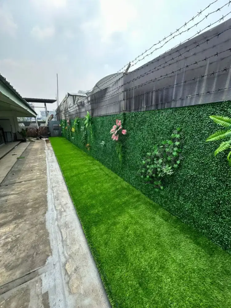 Rumput sintetis dan taman vertikal
