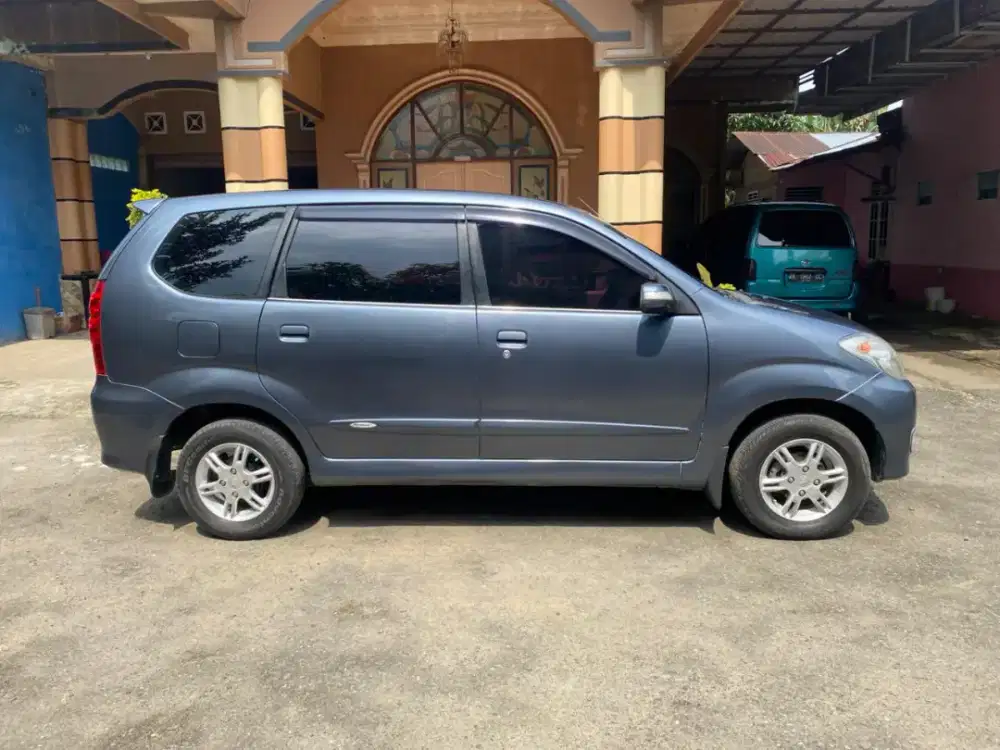 Daihatsu xenia xi 1.3 cc deluxe mentah