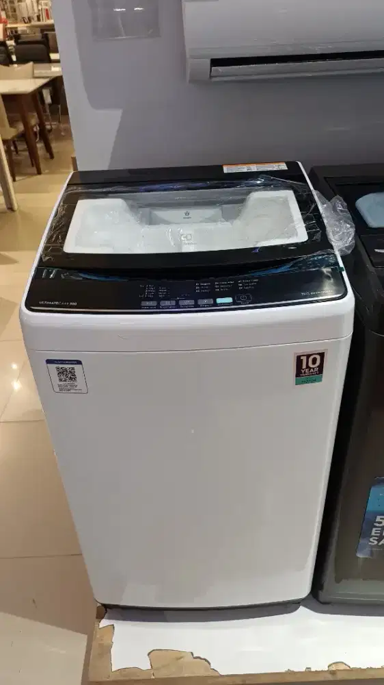 Mesin cuci electrolux 7KG ewt70