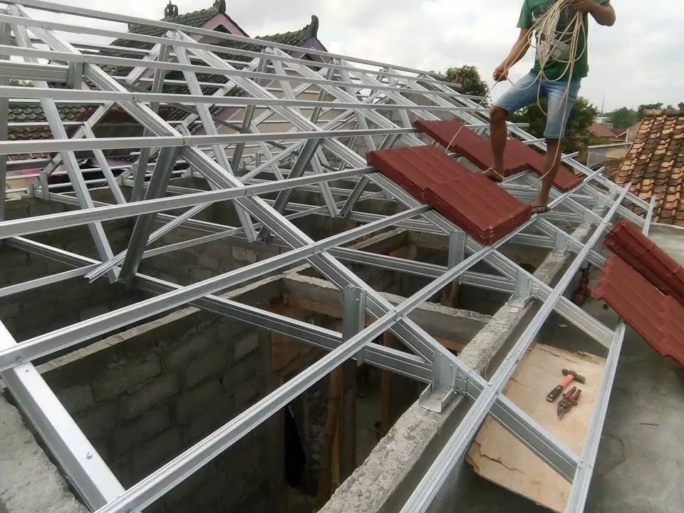 Bongkar Renovasi Atap Lapuk Ganti Baja Ringan Lebih Awet MURAH Kuat