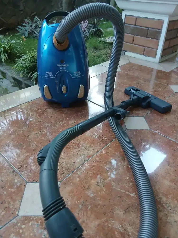 VACUUM CLEANER PENYEDOT DEBU