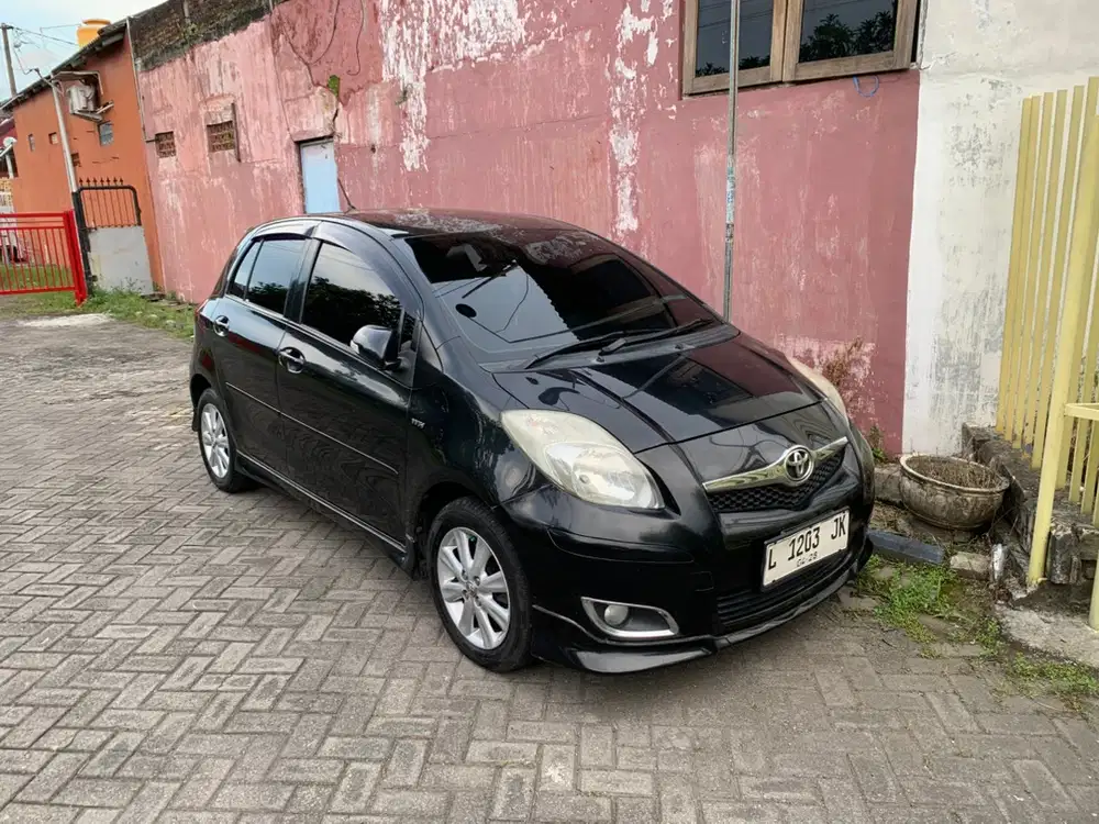 Toyota Yaris 2010 Bensin