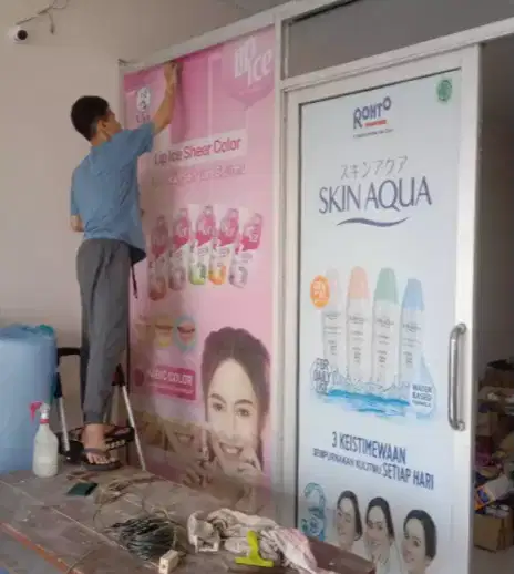 Outlet Kaca Film dan Sticker untuk kebutuhan Gedung, Perkantoran Rumah