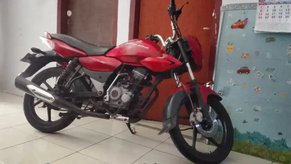 pulsar xcd 125 dts-si 2010