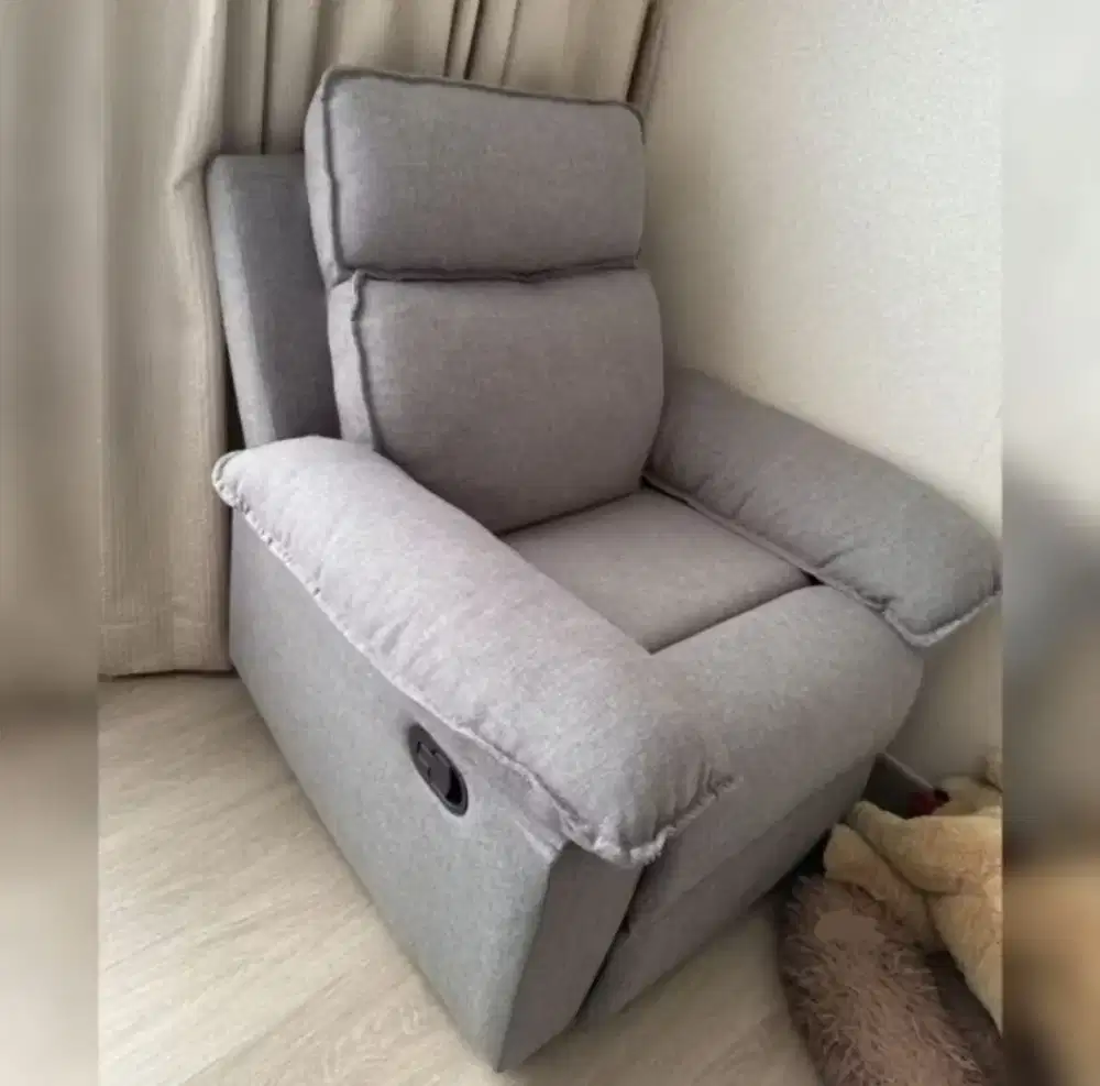 Sofa recliner bahan kain abu