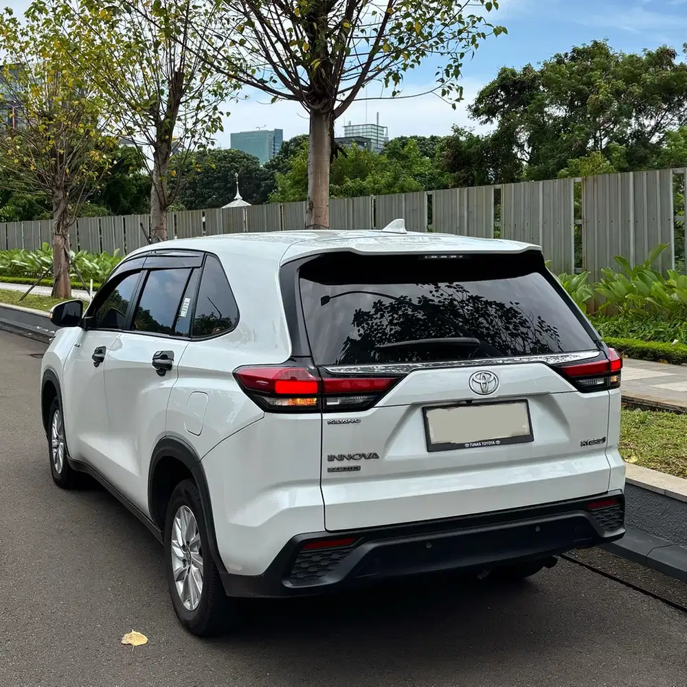 Toyota Innova Zenix G Hybrid HV 2023