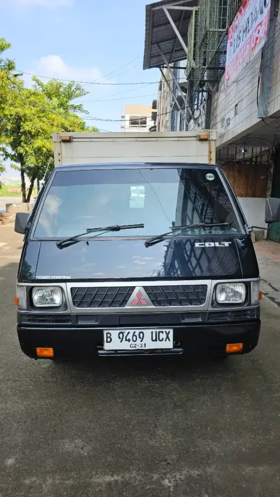 Mitsubishi L300 box 2021